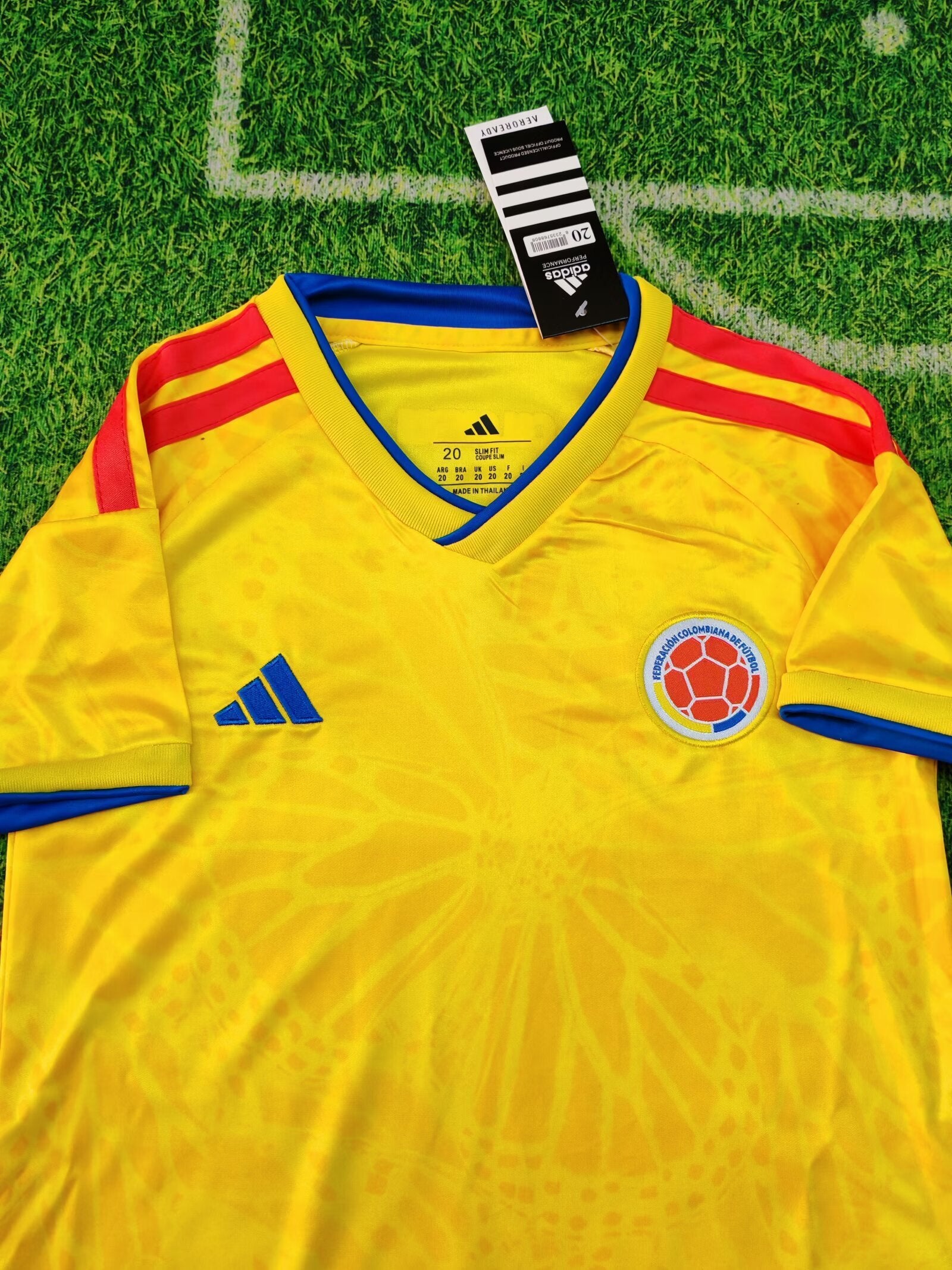 Colombia 2025/26 Home Kit Set Kids (White Shorts)