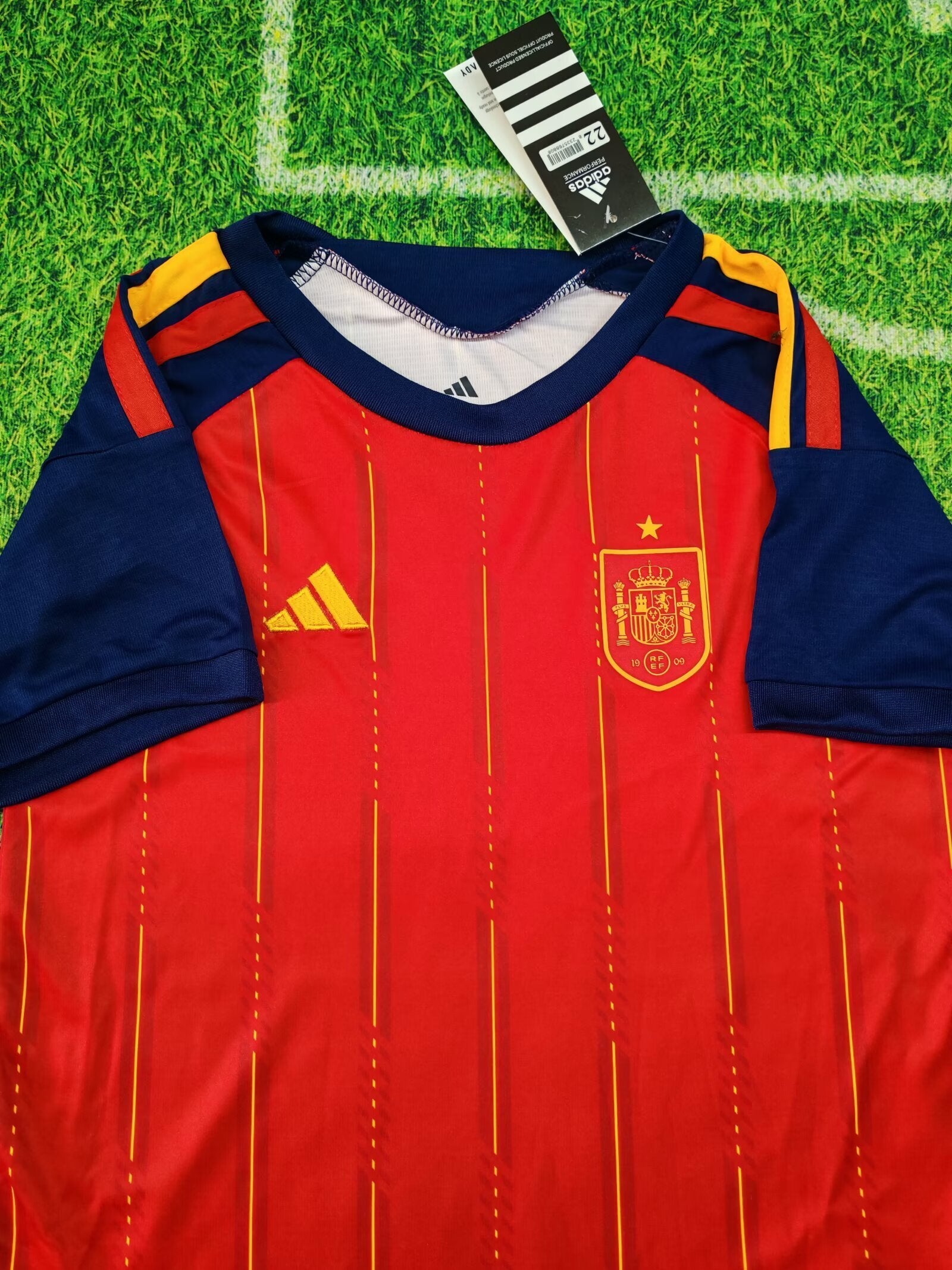 Spain 2026 Home Kit Kids
