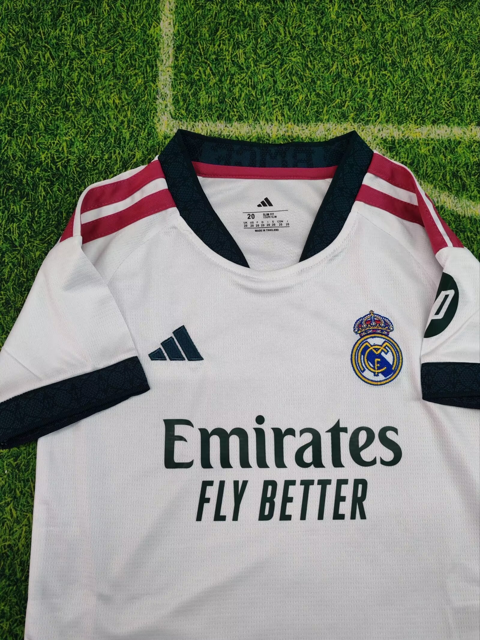 Real Madrid Home Kit 2026/27 Kids – White/Green/Red (Leak)