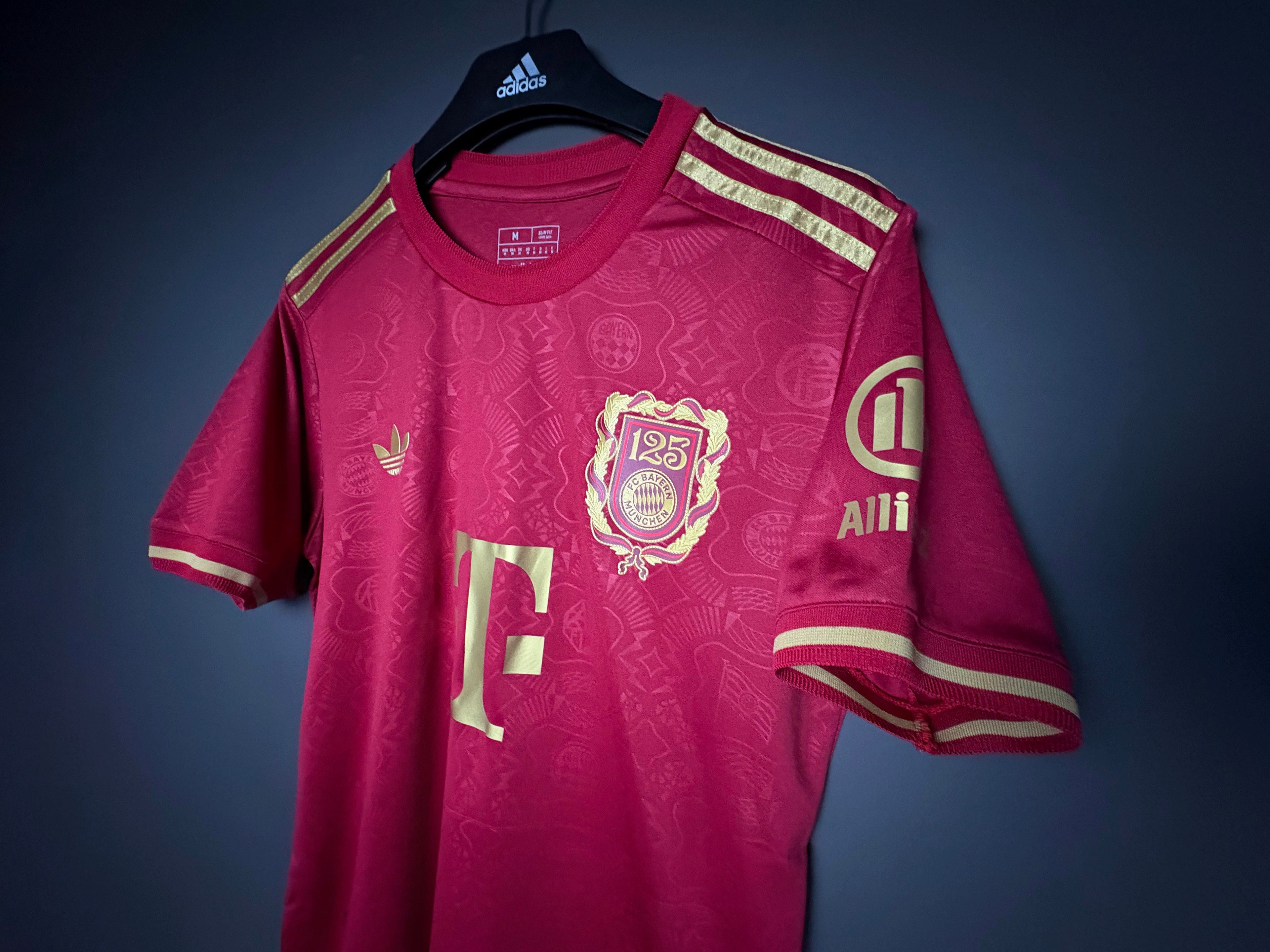 Bayern Münchens 125-årsjubileumströja