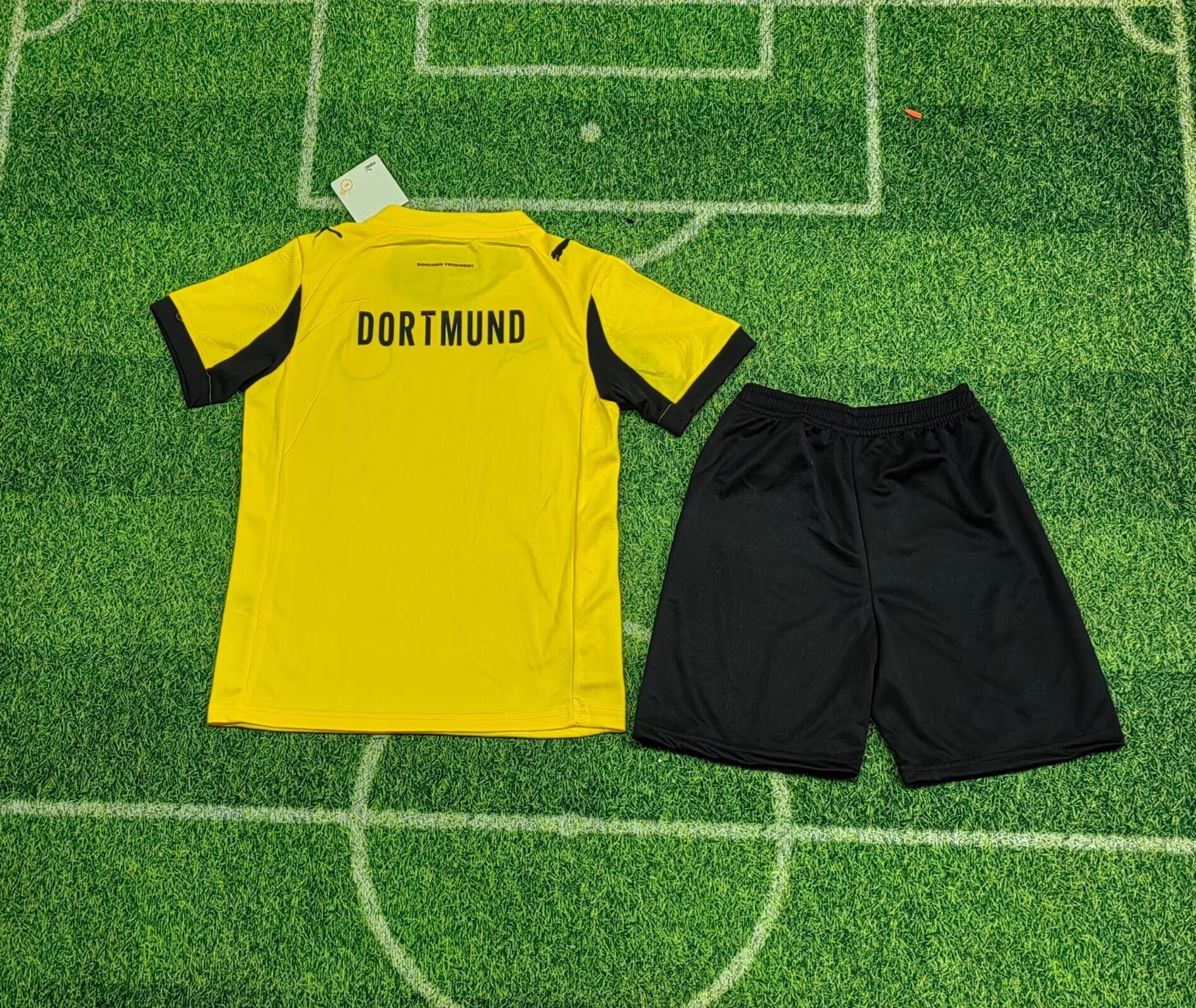 Borussia Dortmund Home Kit 2025/2026 Kids – Yellow/Black Classic Football Set
