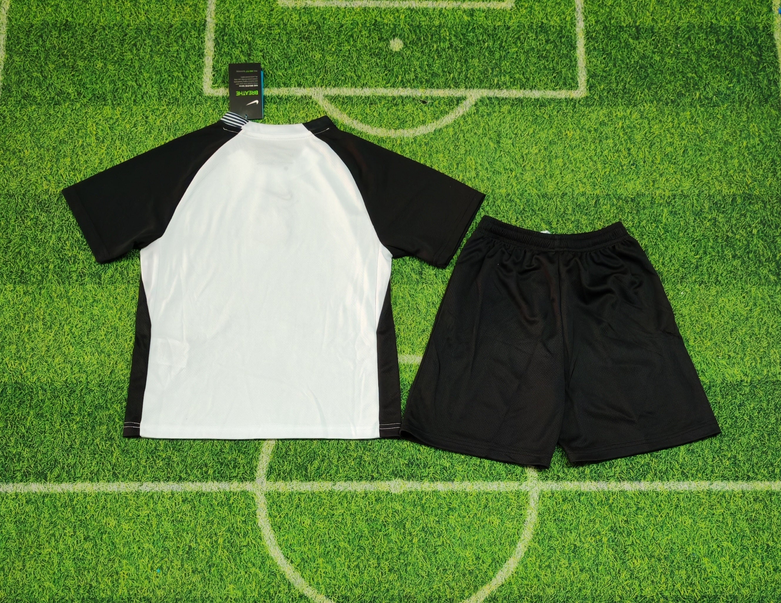 Corinthians Home Kit 2025/2026 Kids – White/Black Football Set