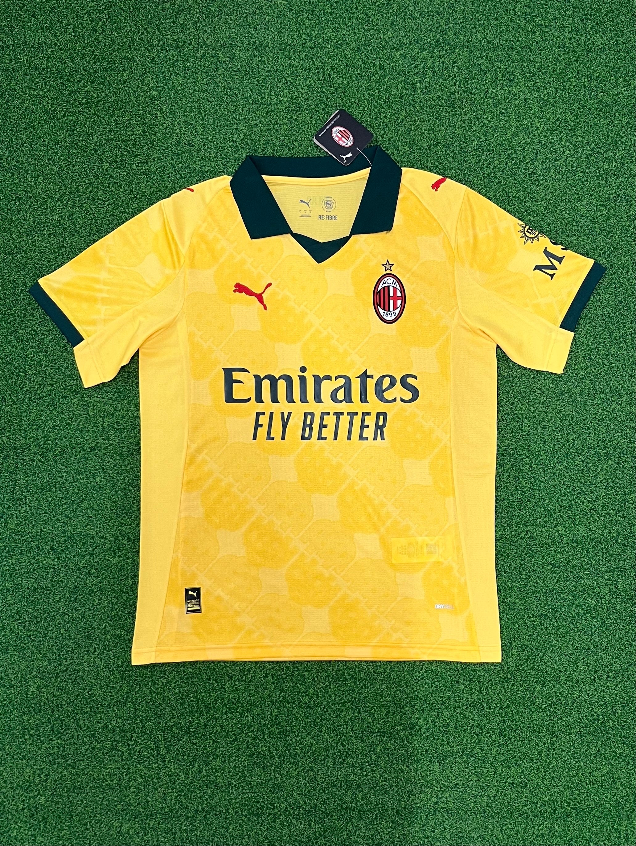 AC Milan Goalkeeper Shirt Yellow