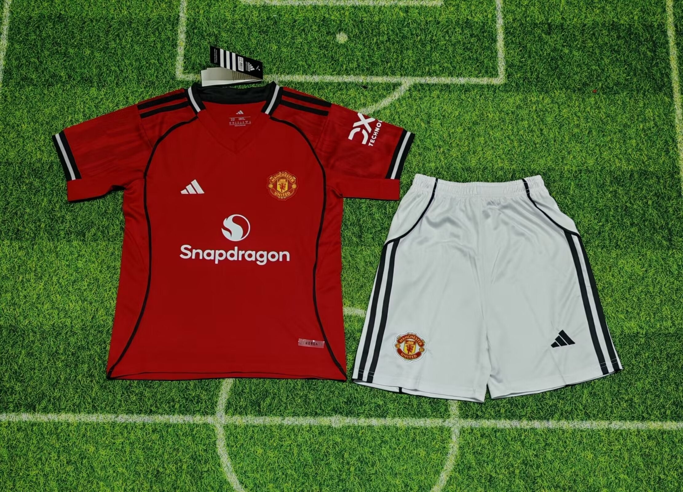 Manchester United 2025/26 Home Kit Kids Set – Red/White