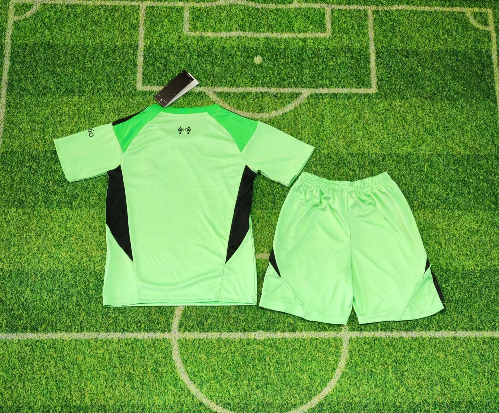 Liverpool 2025/26 Goalkeeper Kit Kids Set – Green / Black