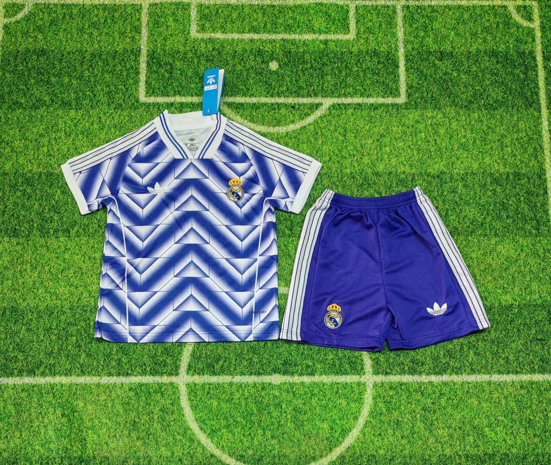 Real Madrid 25/26 Special Kit Kids – adidas Originals Edition