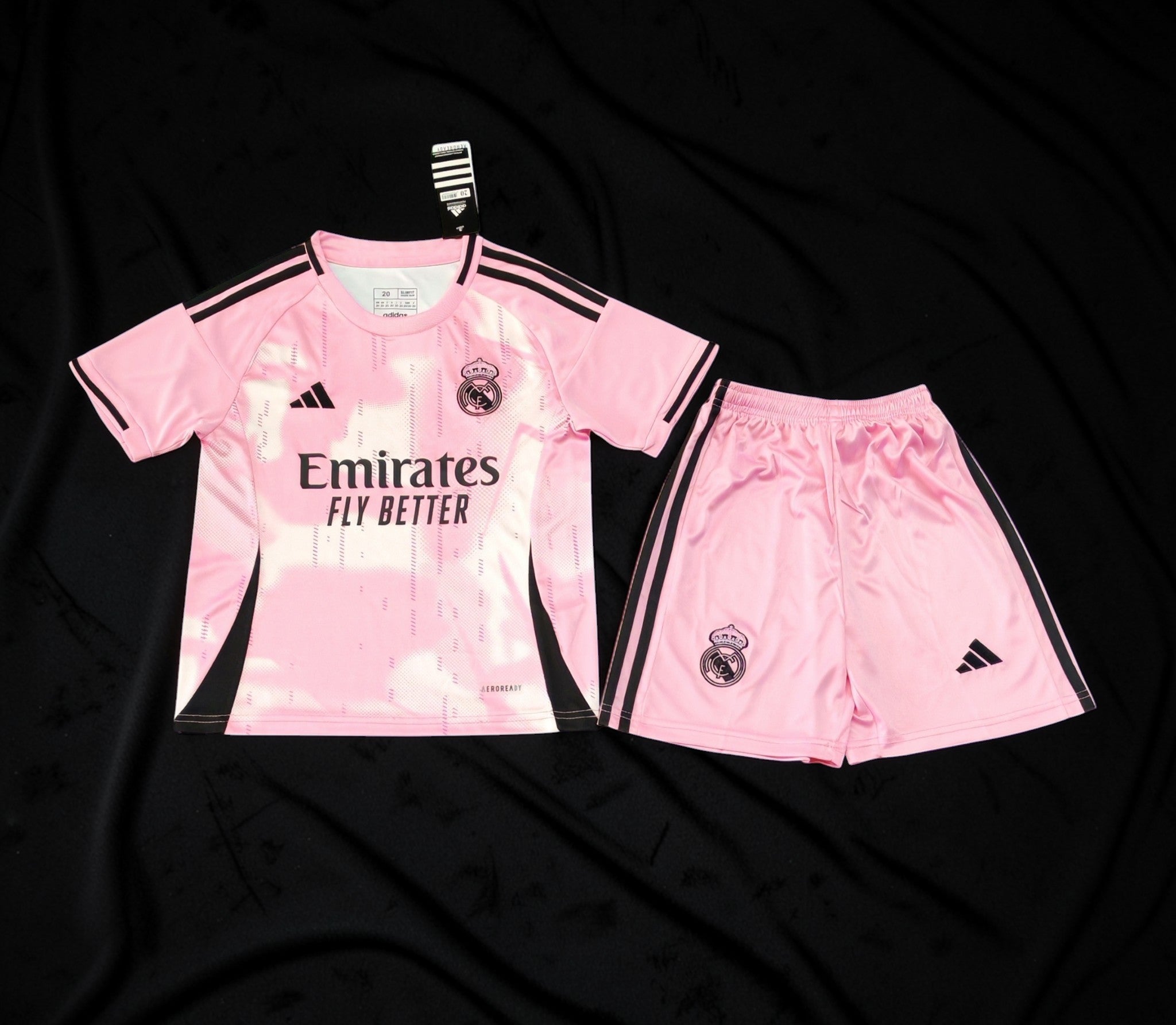 Real Madrid 25/26 Special Edition Kit Kids – Pink Graphic